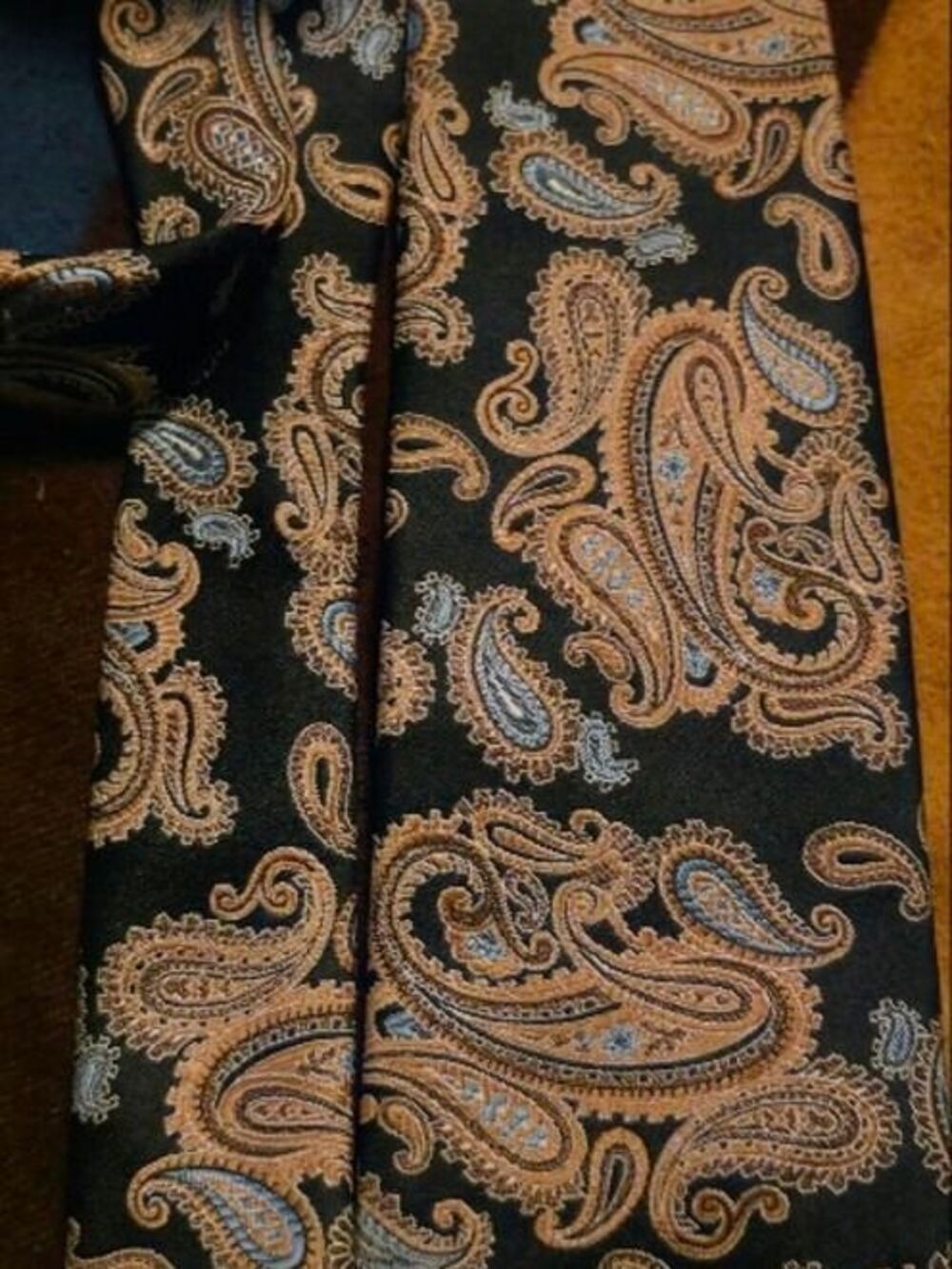 4/$67 Deal! Vintage Canadian Paisley Tie
